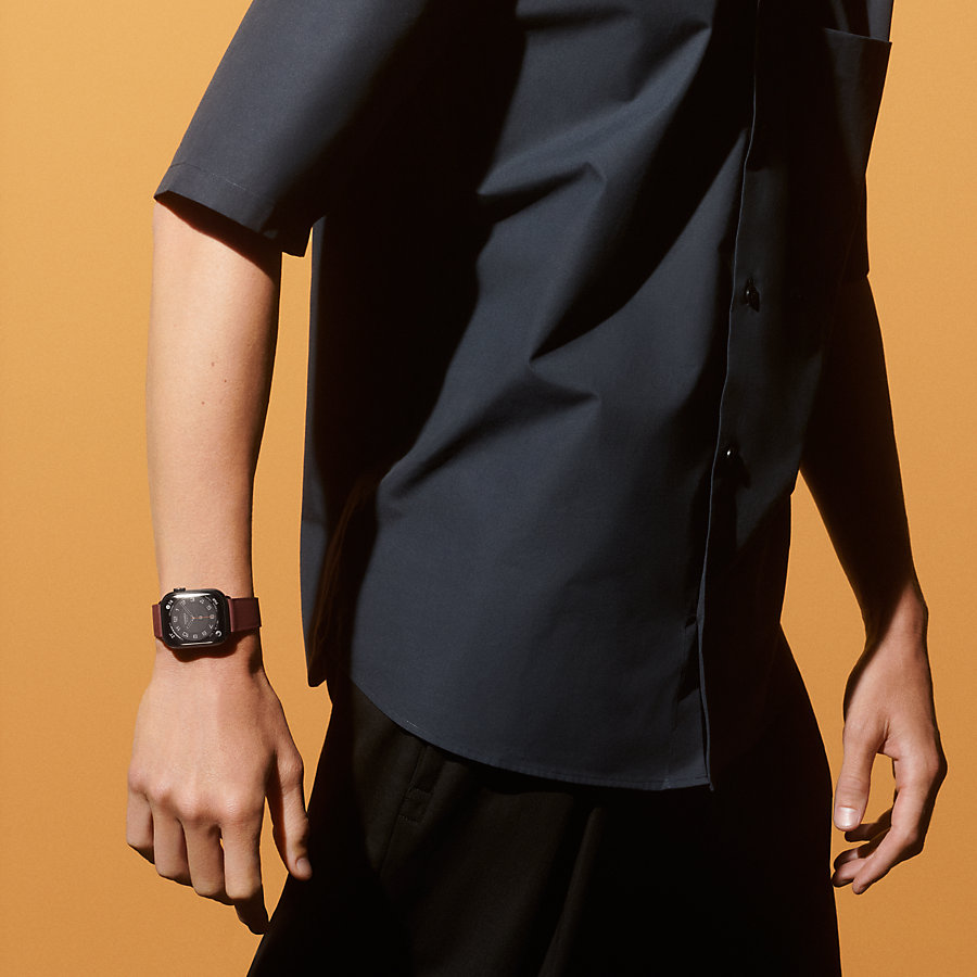 Apple Watch Hermès シンプルトゥール 41 mm | Hermès - エルメス-公式 