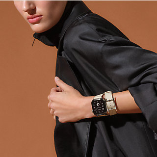 Apple Watch Hermès ドゥブルトゥール 《アピ》 42 mm | Hermès 