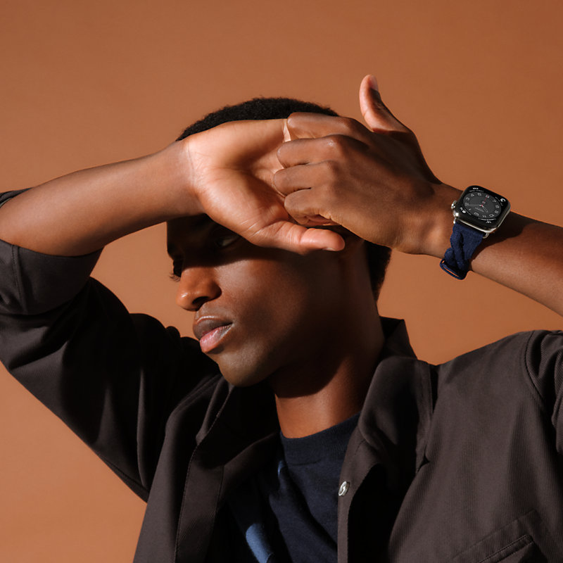 Apple Watch Hermès シンプルトゥール 《トルサード》 46 mm Apple Watch Hermès シンプルトゥール 《トルサード》 46 mm