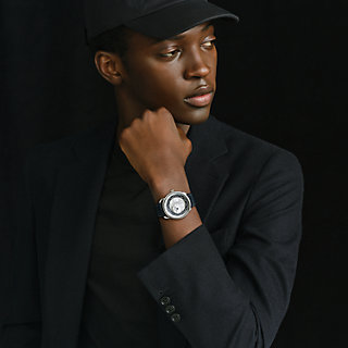 Arceau Le Temps Voyageur watch, 41 mm - Green | Hermès USA