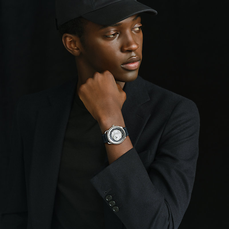 Arceau Le Temps Voyageur watch, 41 mm - Green | Hermès USA