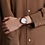 Arceau Petite Lune 워치, 라지 모델, 38mm, 보기: 이미지: 제품 착용 이미지, worn, 2개 중 4번째 보기