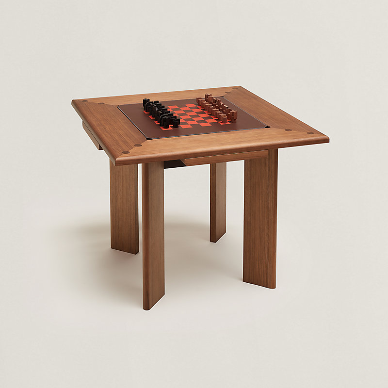 Atout d'Hermès games table