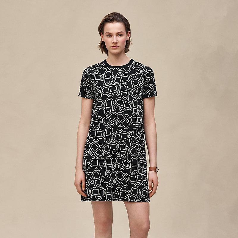 Ausgestelltes Kleid mit "Maillon Equestre"-Print