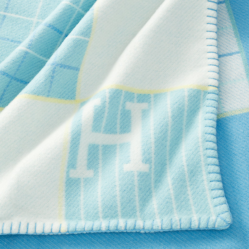 Avalon Cabriole blanket