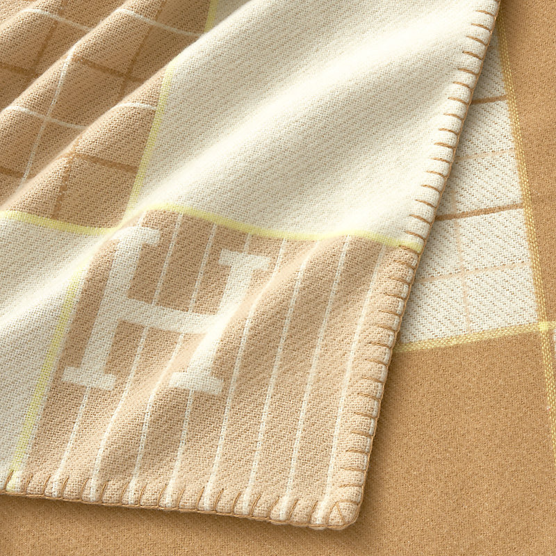 Avalon Cabriole blanket