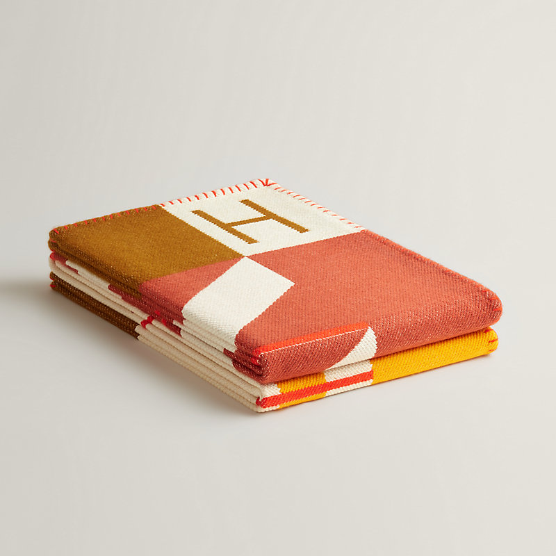 Avalon H Club blanket