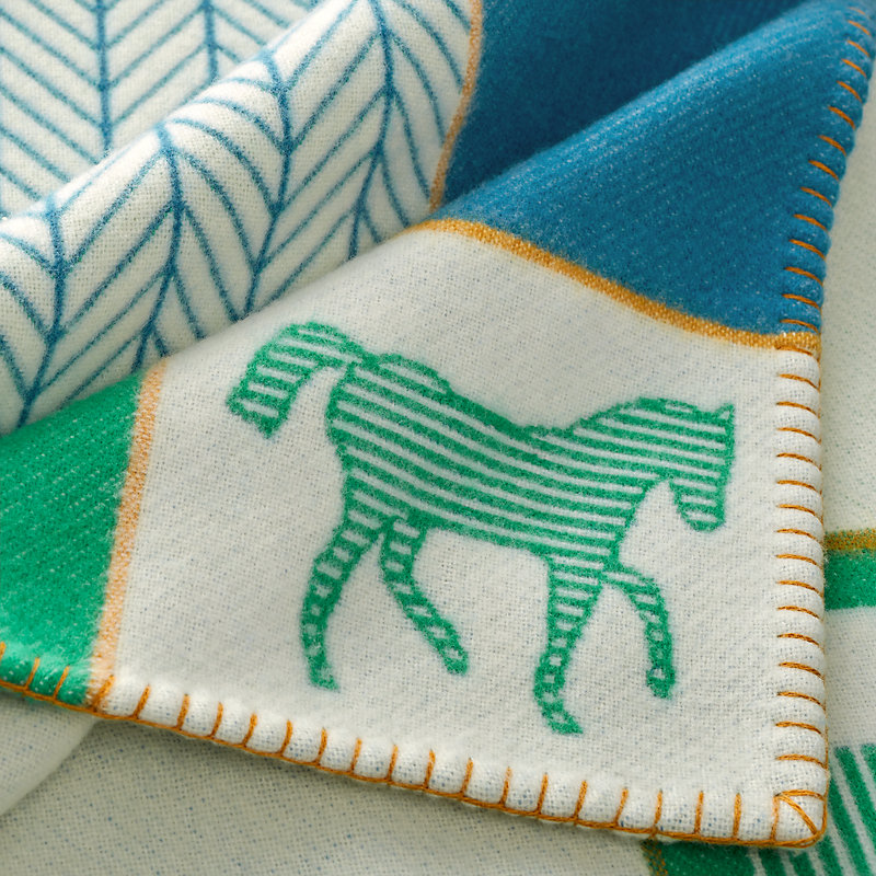 Avalon Les Cabanes blanket