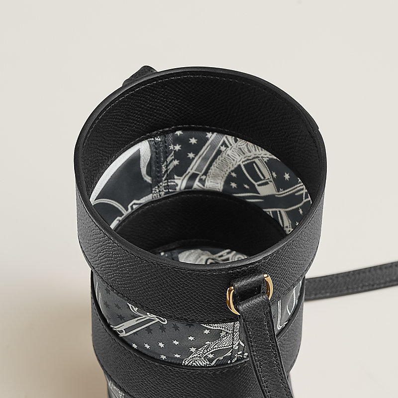 レザーとシルク 折りたたみ可能！Hermes Avecsoieボトルホルダー Avecsoie In the Pocket water bottle holder | Hermès Mainland