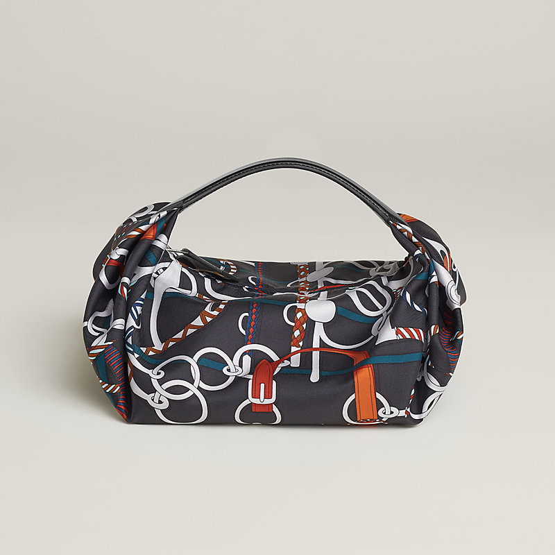 優美な軽やかさを纏う HERMES Balusoie bag ハンドバッグ HERMES（エルメス）- Balusoie bag（バルソワバッグ）ビスケット