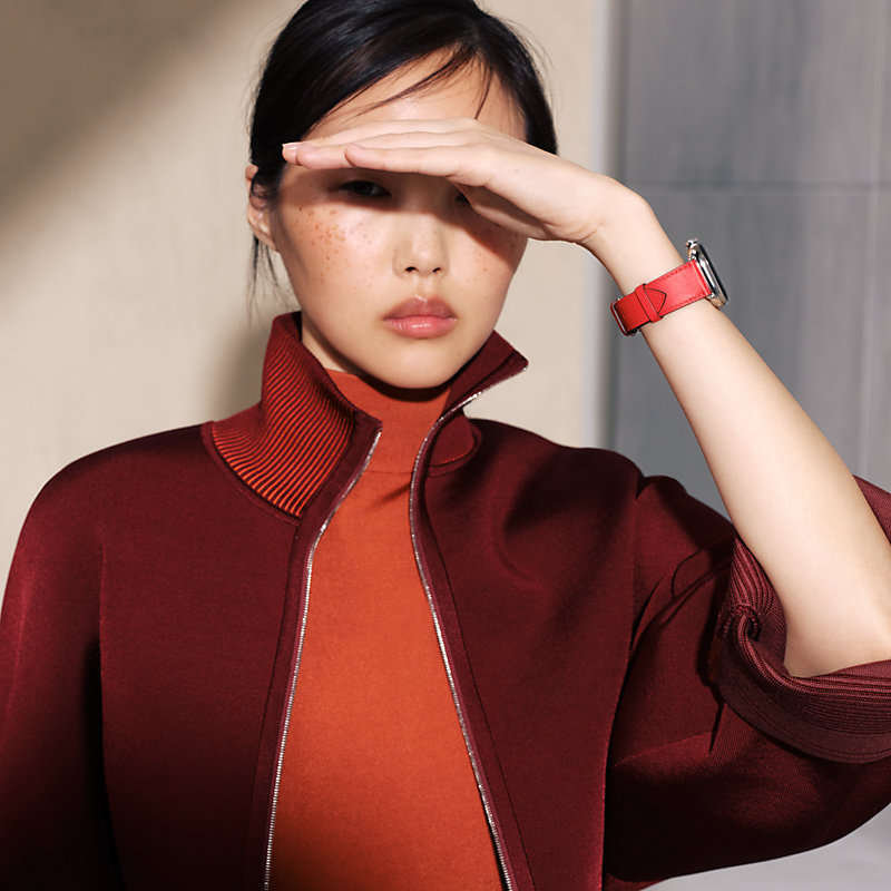 時計 Apple watch HERMES ROUGE PIMENT 42/44mm Band Apple Watch Hermès Single Tour 42 mm | Hermès USA
