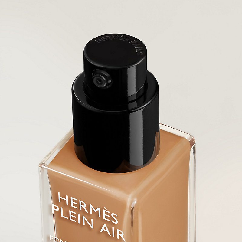 Base de maquillaje tratante luminosidad mate, 51W Macadamia