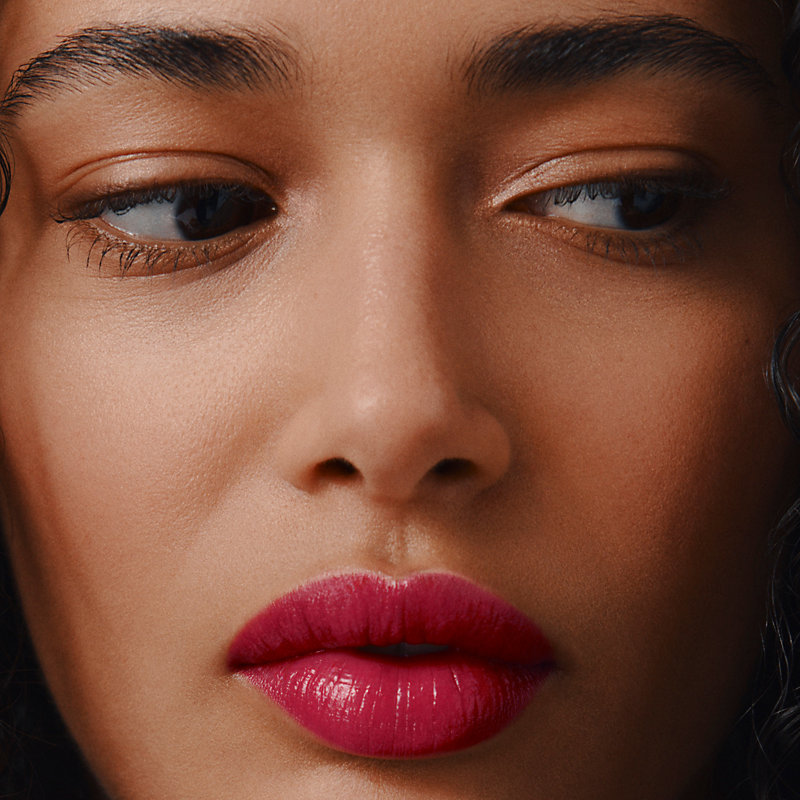 Batom Brilhante Silky, Rouge Grenade, Exibir: , visualizar 6 de 9