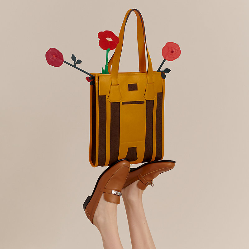 Bell tote bag