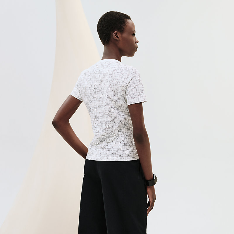 洗練された日常に寄り添う【HERMES】Bolduc au Carre Tシャツ bolduc-au-carre-micro-t-shirt-
