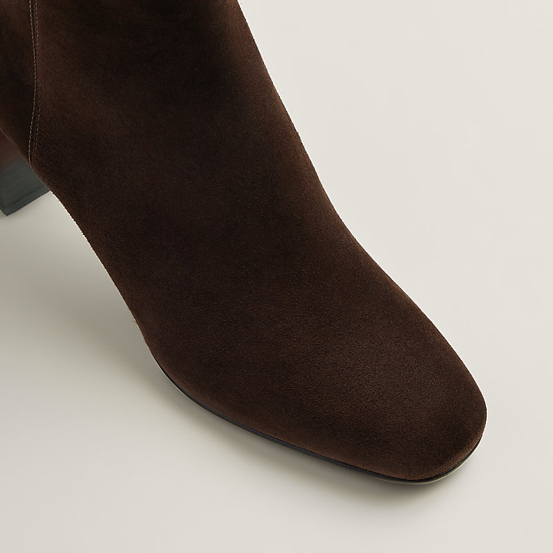 Bota de cano baixo Novita 60