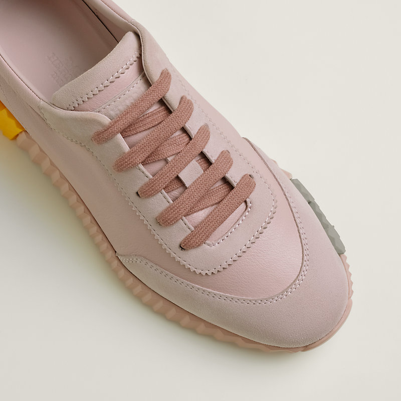 Bouncing sneaker