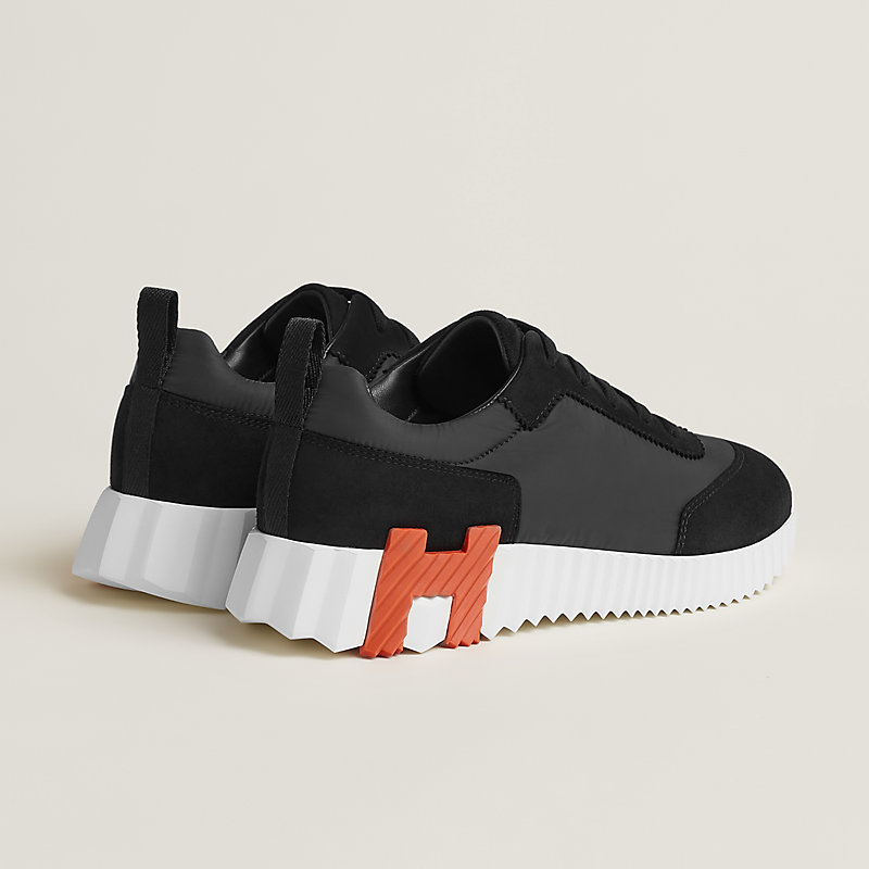 Bouncing sneaker