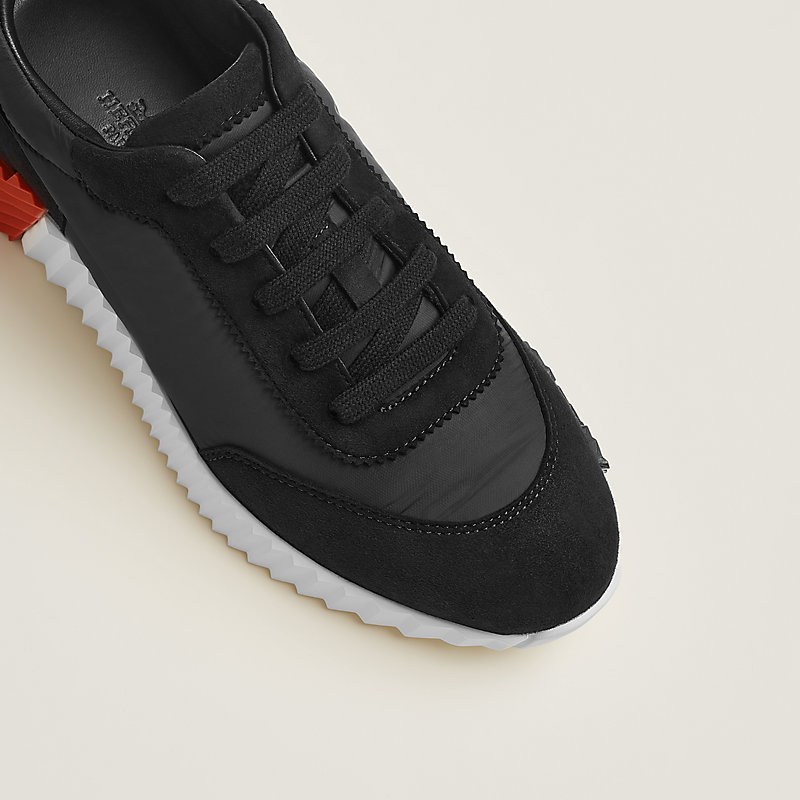 Bouncing sneaker