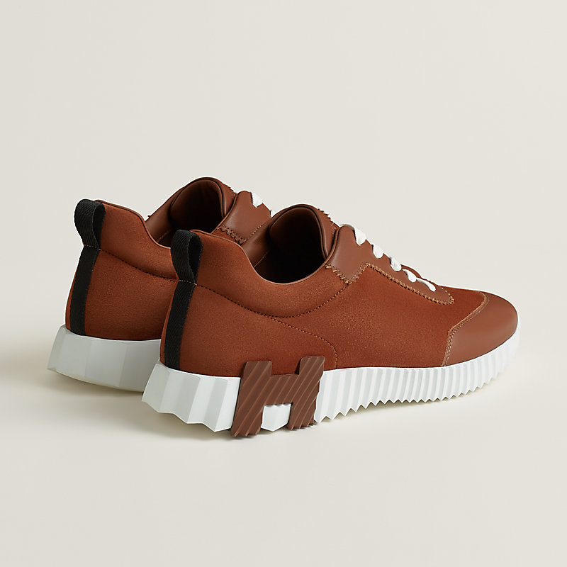 Bouncing sneaker