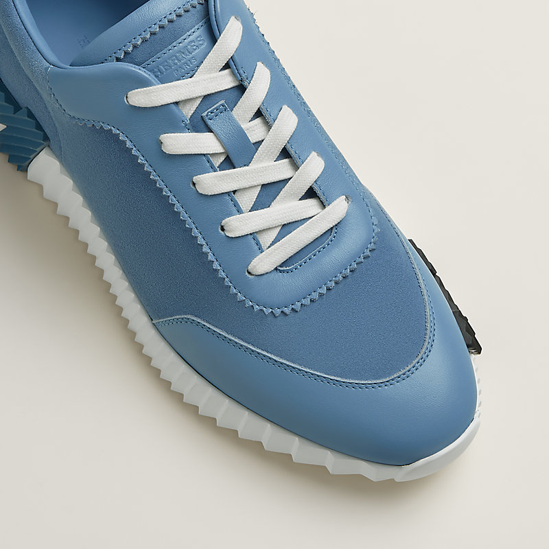 Bouncing sneaker