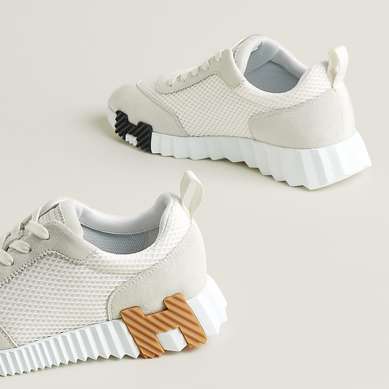 Bouncing sneaker