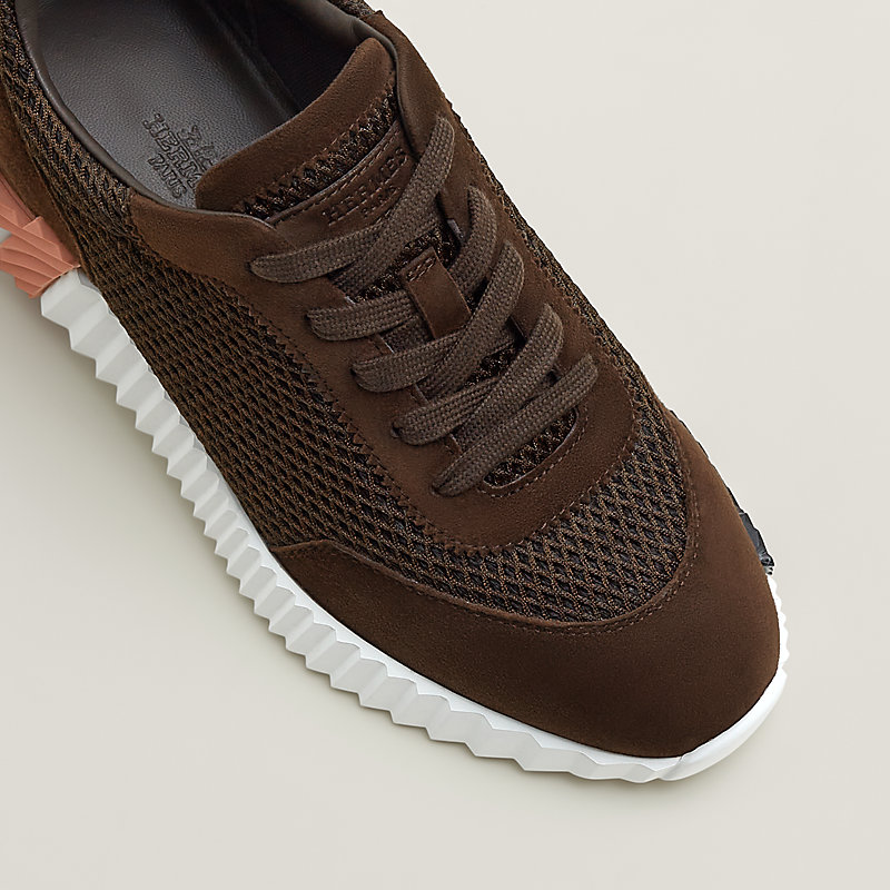 Bouncing sneaker
