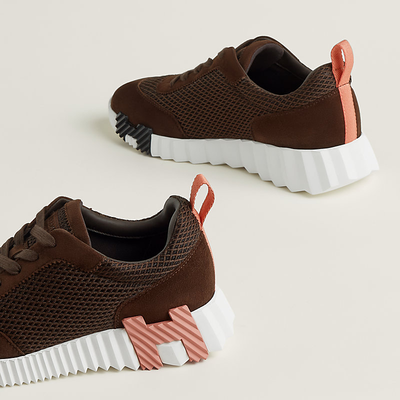 Bouncing sneaker