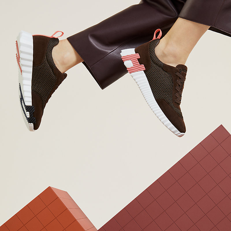 Bouncing sneaker