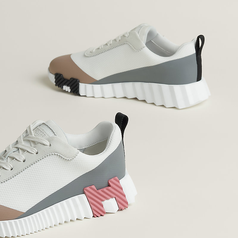 Bouncing sneaker