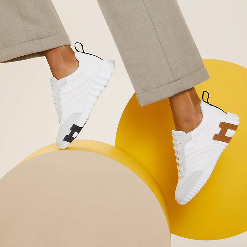 Bouncing sneaker
