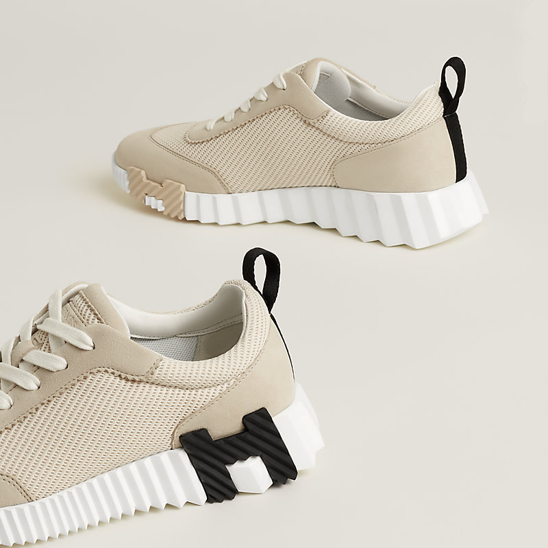 Bouncing sneaker