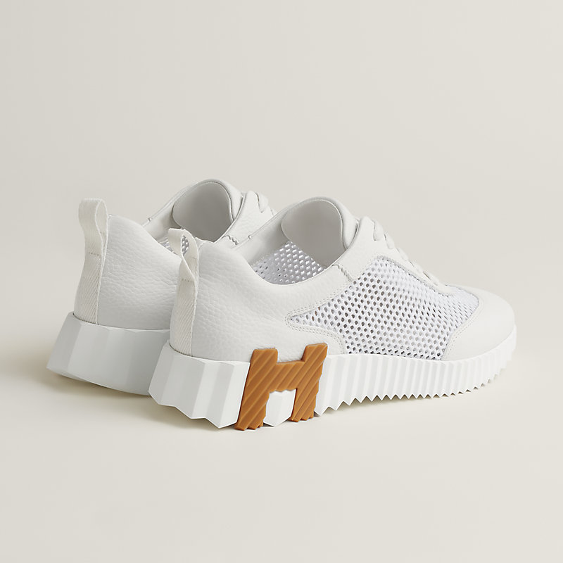 Bouncing sneaker
