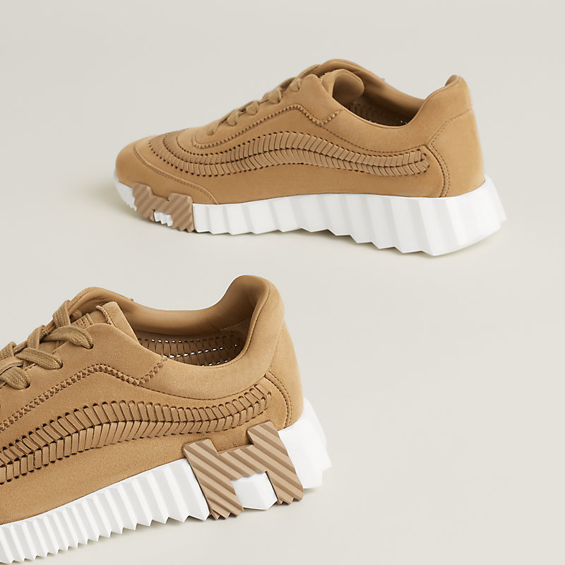 Bouncing sneaker