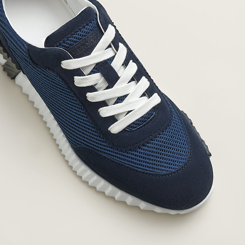 Bouncing sneaker