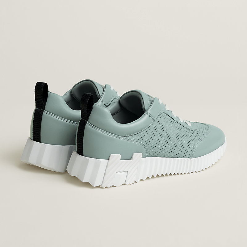 Bouncing sneaker