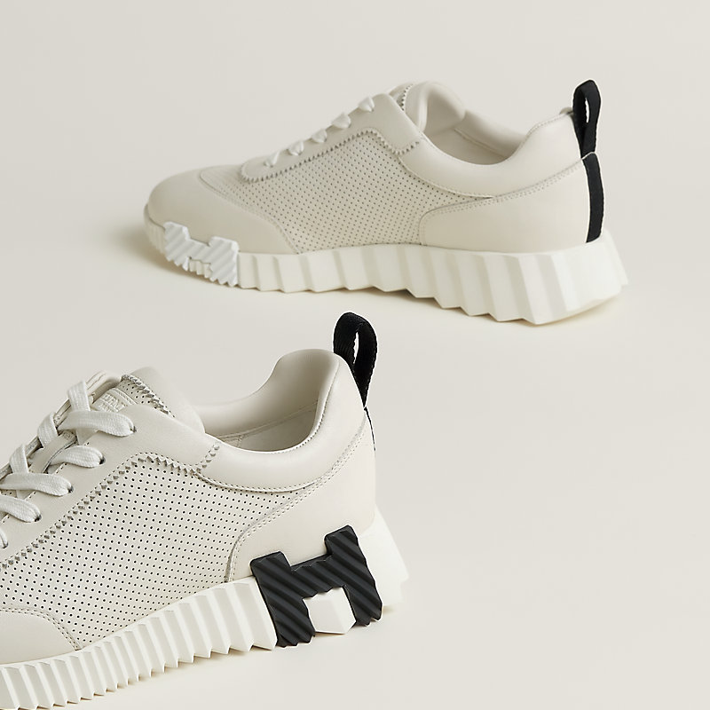Bouncing sneaker