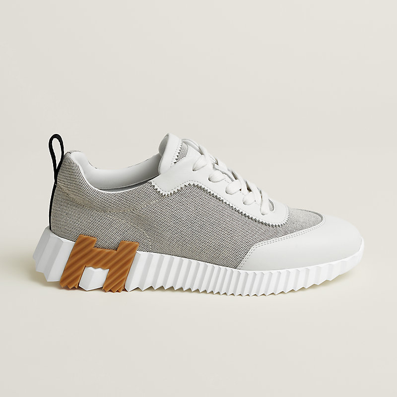 Bouncing sneaker