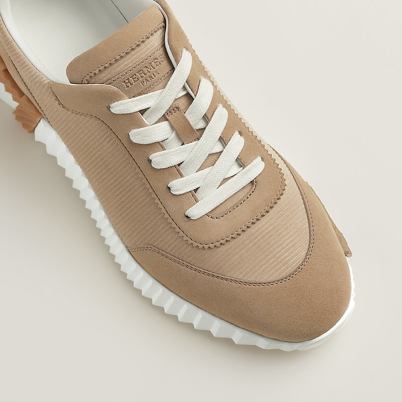 Bouncing sneaker