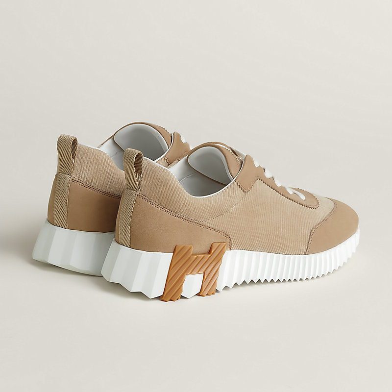 Bouncing sneaker