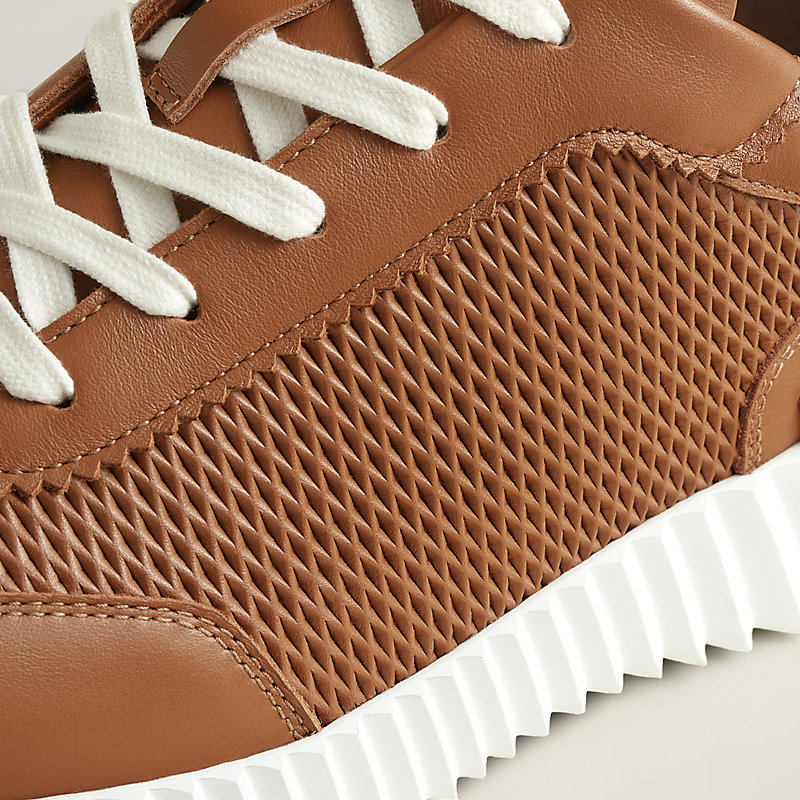 Bouncing sneaker