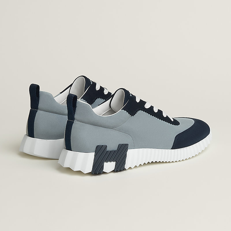 Bouncing sneaker