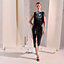 Brides de Gala Folk 55方巾, 檢視: 佩戴, worn, 檢視共1張圖片的第3張