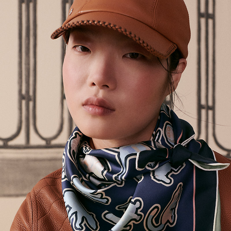 Caracteristick double face scarf 90