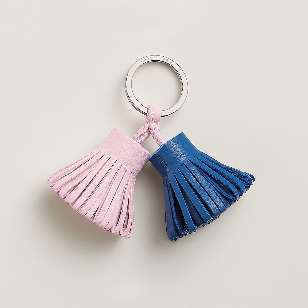 HERMÈS エルメス Carmen Uno-Dos キーリング　チャーム Carmen Uno-Dos key ring - Pink | Hermès Australia