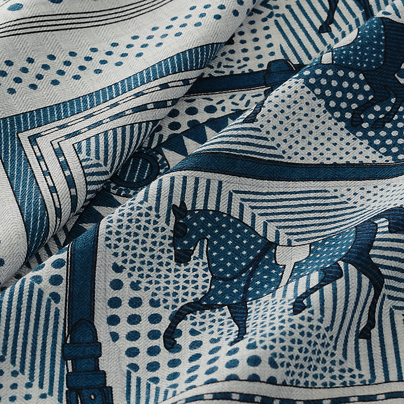 Carré 65 Couvertures et Tenues de Jour Bandana