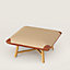 Carré d'assise Les Nécessaires d'Hermès, moyen modèle 65, Vue: Vue portée, worn, vue 1 sur 2