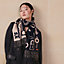 Casaque Porte-Clefs scarf, View: Worn, worn, view 1 of 3