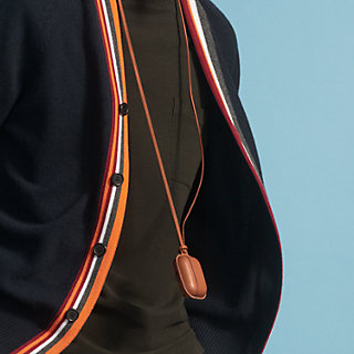 AirPods Pro 2用ケース | Hermès - エルメス-公式サイト