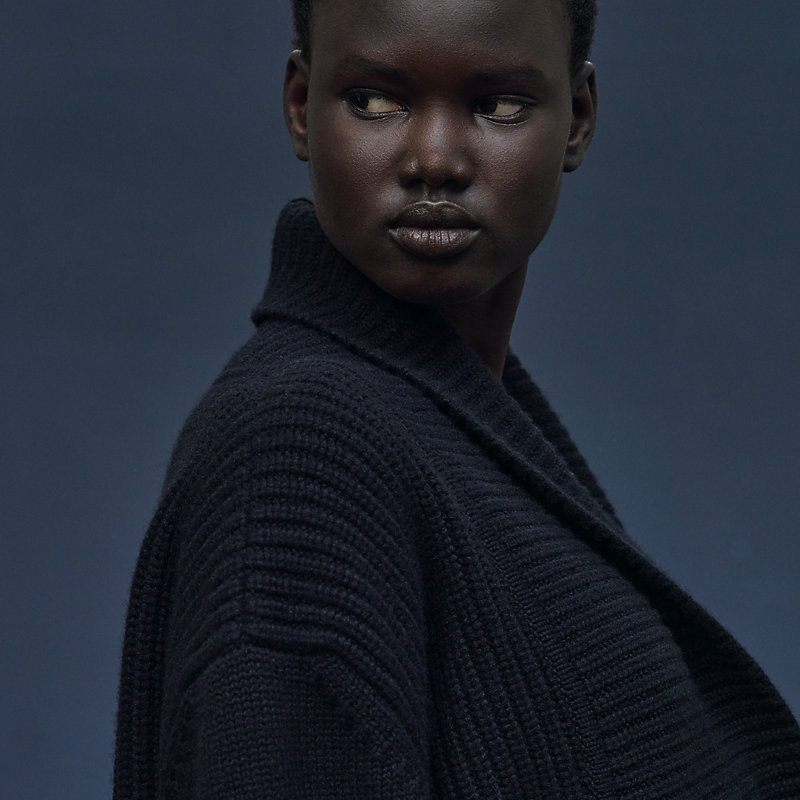 Cashmere buttoned jacket